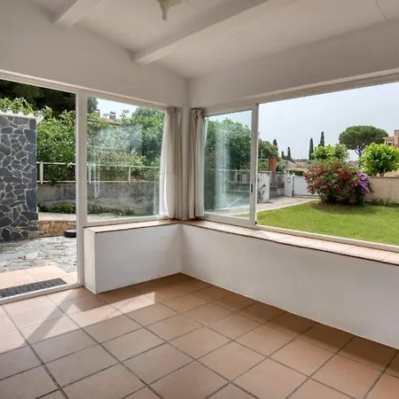 Bambi - Big, Tranquil, Comfortable And Sunny Chalet Vakantiehuis L' Escala